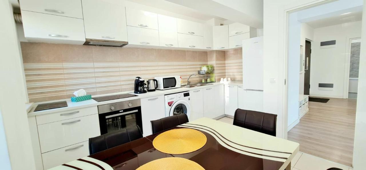 Conest Apartment Residence Яш Екстериор снимка